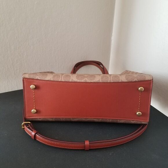 NWOT Coach Leather Tote - Picture 5 of 11